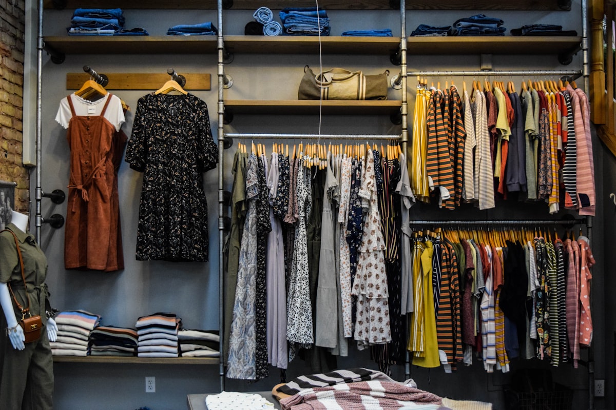 Showroom boutique mannequin displays